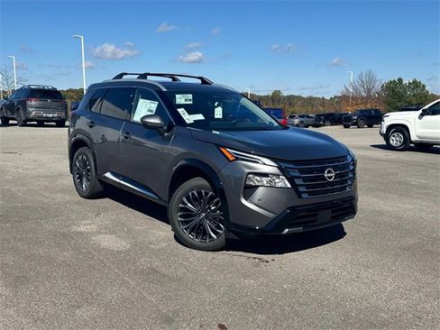 New 2026 Nissan Rogue Platinum image 2