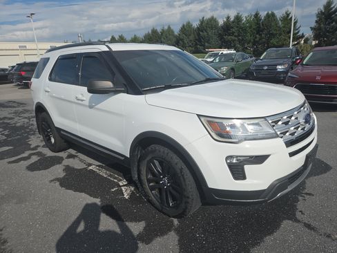 Used 2019 Ford Explorer XLT AWD/4WD image 15