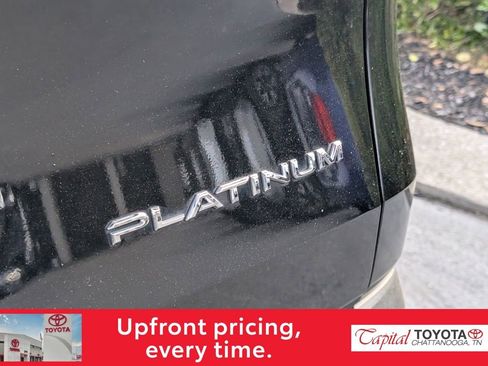 Used 2024 Toyota Grand Highlander Platinum image 8