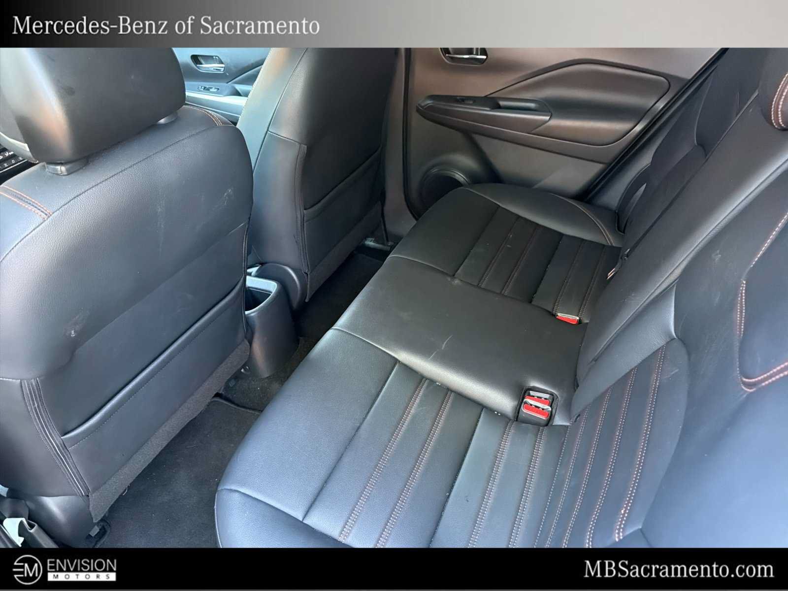 Used 2019 Nissan Kicks SR w/ SR Premium Package FWD image 11