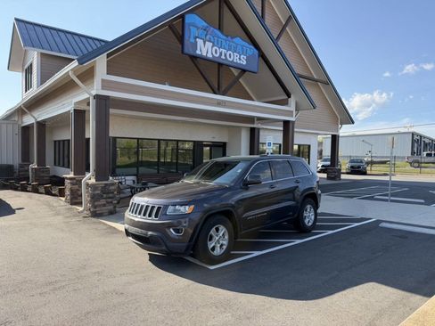 Used 2015 Jeep Grand Cherokee Laredo w/ Quick Order Package 23E RWD image 1