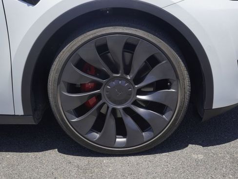 Used 2022 Tesla Model Y Performance AWD/4WD image 4