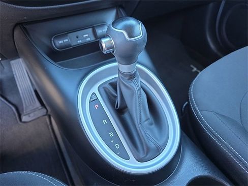 Used 2019 Kia Soul image 33