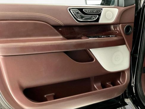 Used 2019 Lincoln Navigator Black Label AWD/4WD image 18