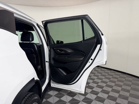 Used 2020 GMC Terrain SLT w/ Preferred Package FWD image 25