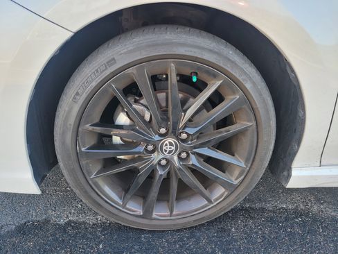 Used 2023 Toyota Camry XSE FWD image 9