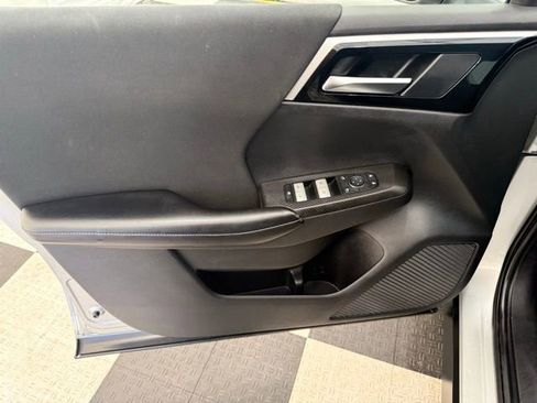 Used 2022 Mitsubishi Outlander ES image 14