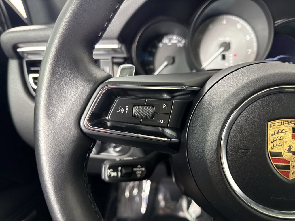 Certified 2024 Porsche Macan S AWD/4WD image 38