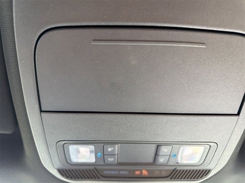 Used 2023 Ford F150 XLT image 33