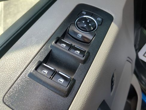 Used 2017 Ford F150 XL w/ Equipment Group 101A Mid image 18