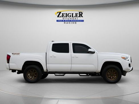 Used 2023 Toyota Tacoma SR AWD/4WD image 8