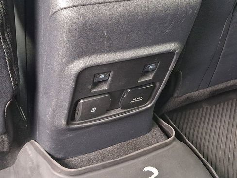 Used 2023 Ford Bronco Wildtrak AWD/4WD image 11