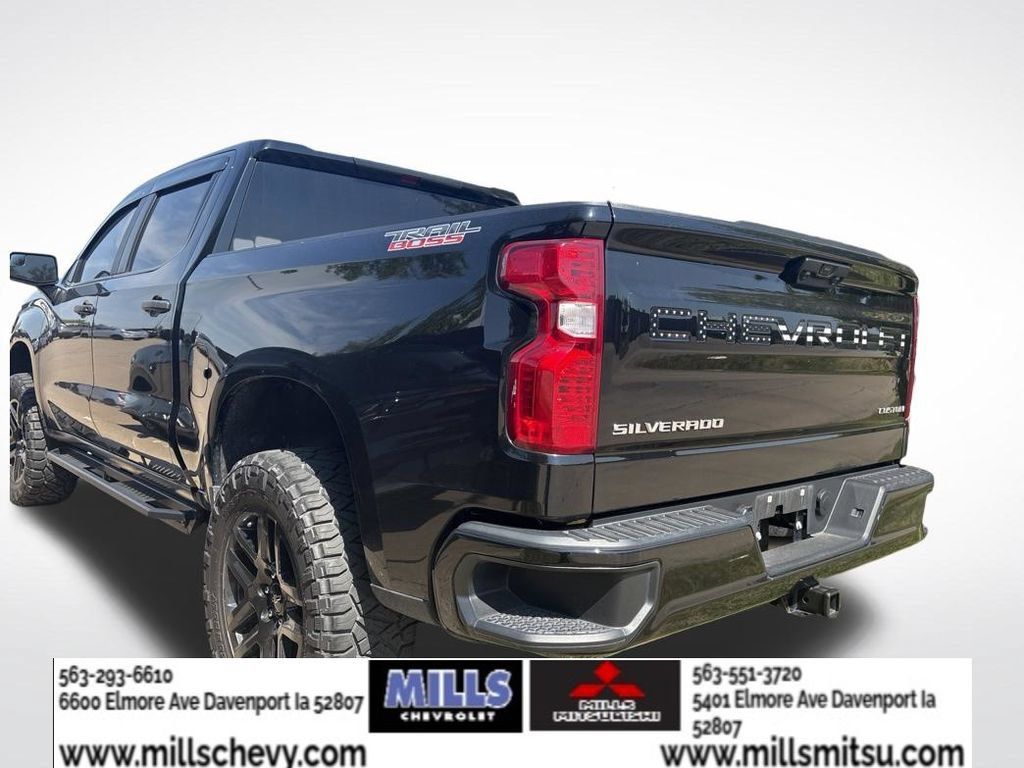 Used 2023 Chevrolet Silverado 1500 Custom Trail Boss AWD/4WD image 3
