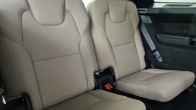 Used 2026 Volvo XC90 B6 Plus w/ Protection Package Premier AWD/4WD image 35