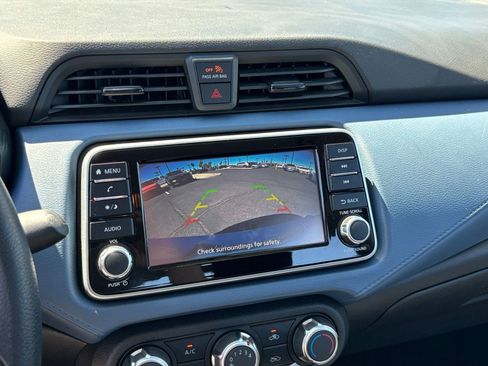 Used 2025 Nissan Versa SV image 22