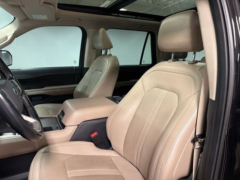 Used 2022 Ford Expedition Max Limited RWD image 4