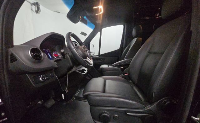 Used 2023 Mercedes-Benz Sprinter 3500 w/ Parking Package image 5