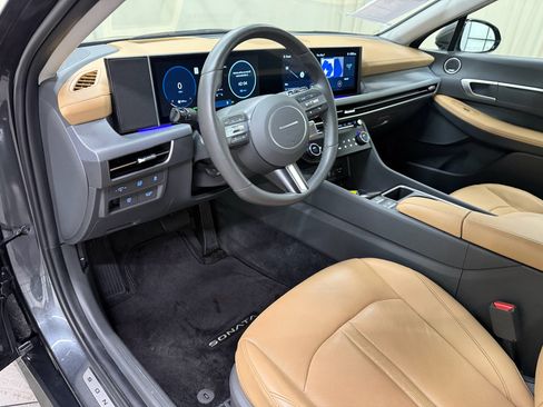 Used 2025 Hyundai Sonata Limited FWD image 26