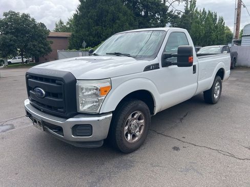Used 2014 Ford F250 XL w/ XL Value Package RWD image 2