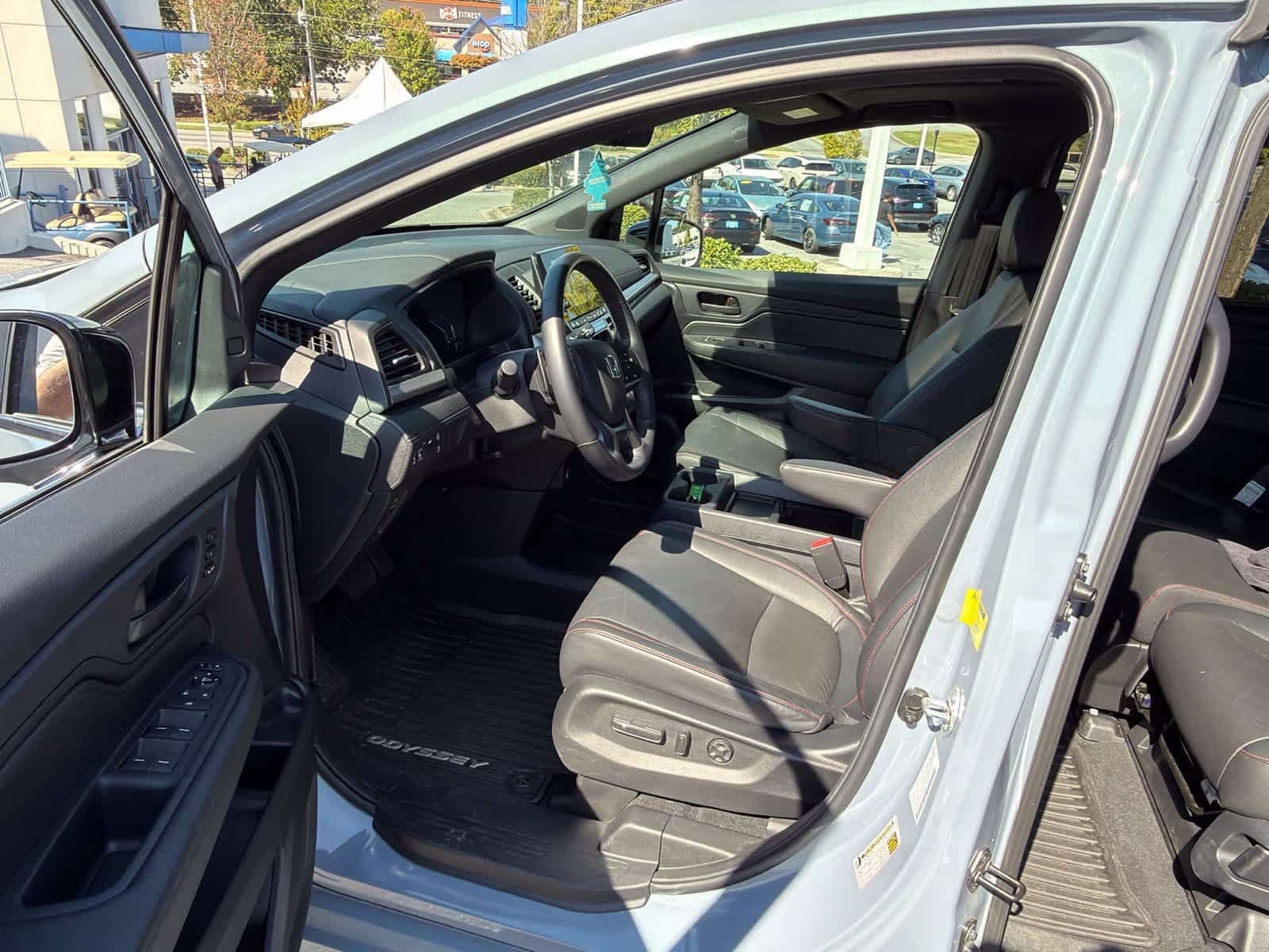 Used 2024 Honda Odyssey Sport image 16