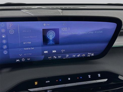 Used 2025 Buick Enclave Preferred w/ Super Cruise Package image 7