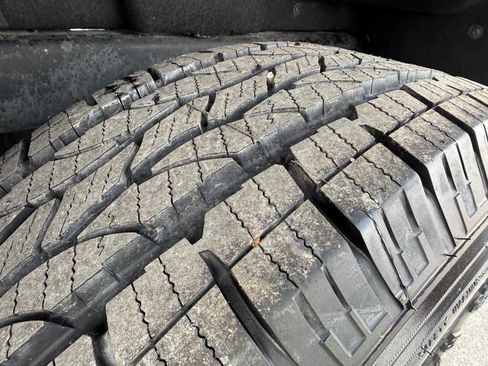 Used 2022 Chevrolet Colorado LT w/ Fleet Safety Package image 15