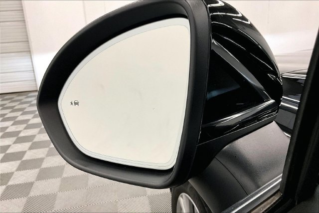 Used 2023 Buick Envision Preferred AWD/4WD image 37