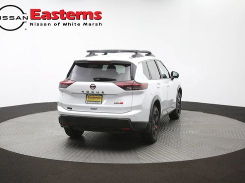 Used 2025 Nissan Rogue SV AWD/4WD image 37