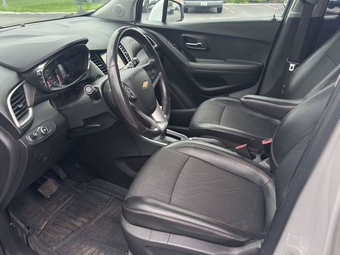 Used 2019 Chevrolet Trax LT w/ LT Convenience Package AWD/4WD image 7