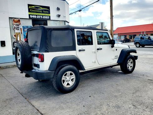 Used 2010 Jeep Wrangler Unlimited Sport w/ Trailer Tow Group AWD/4WD image 10