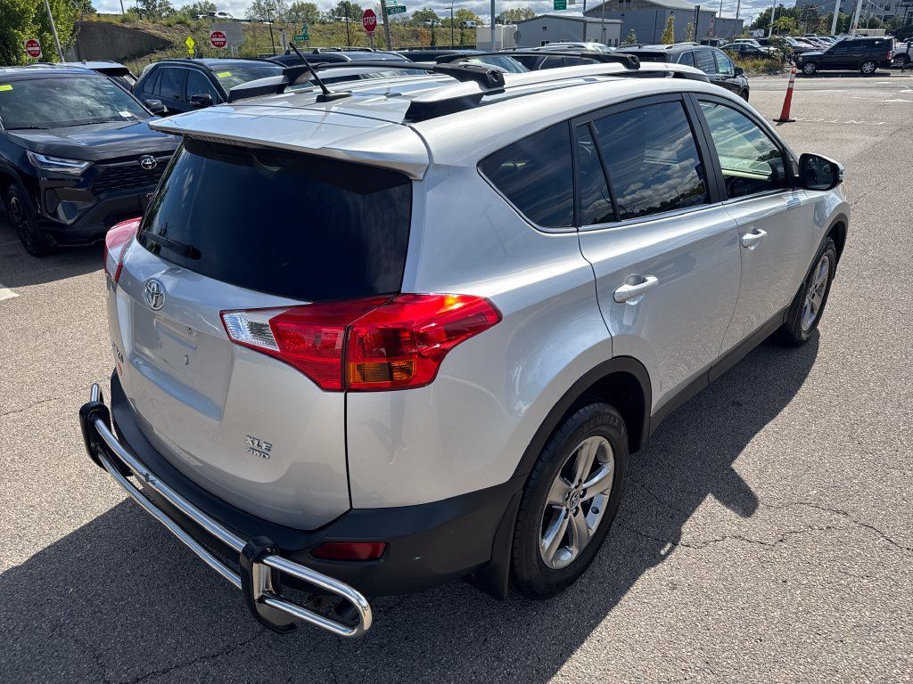 Used 2015 Toyota RAV4 XLE AWD/4WD image 8