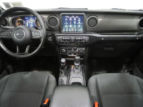 Used 2022 Jeep Wrangler Unlimited Sport AWD/4WD image 10