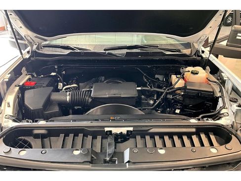 Used 2025 Chevrolet Silverado 2500 LT w/ Convenience Package image 11