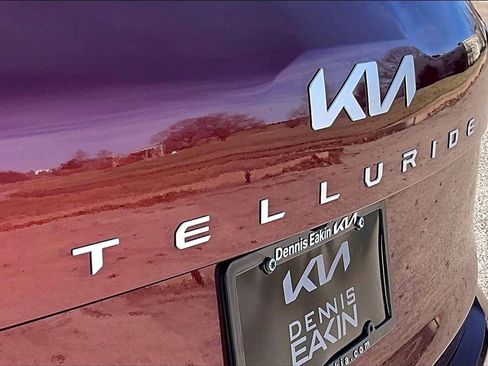 Certified 2024 Kia Telluride EX w/ EX Captain's Chair Package image 32