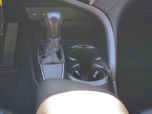 Certified 2020 Toyota Camry SE image 18