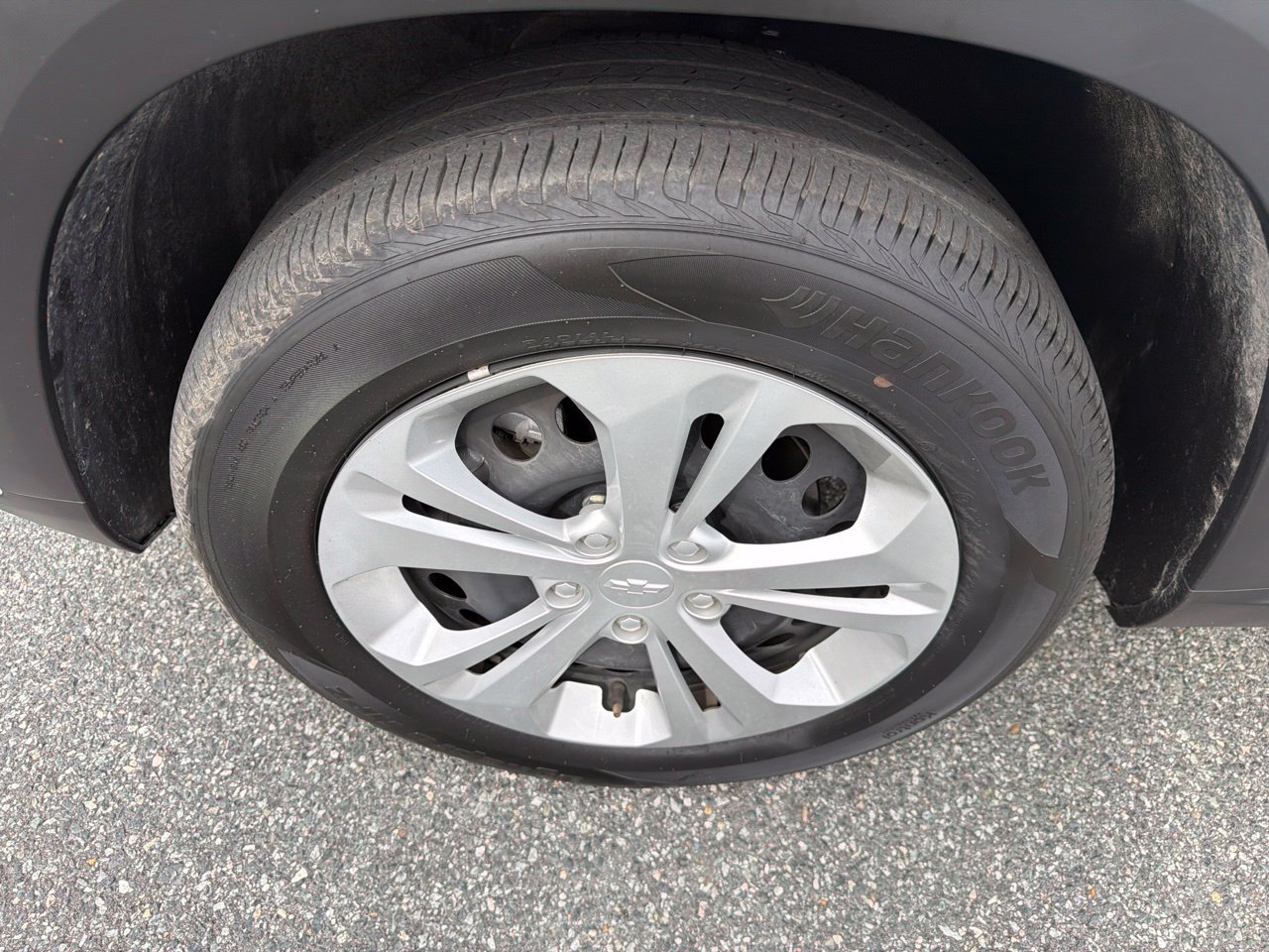 Used 2025 Chevrolet Trax LS FWD image 13