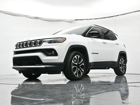 Used 2024 Jeep Compass Limited image 38