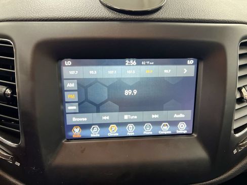 Used 2020 Jeep Compass Latitude AWD/4WD image 14