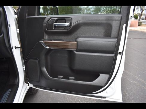 Used 2019 Chevrolet Silverado 1500 LT w/ Convenience Package image 36