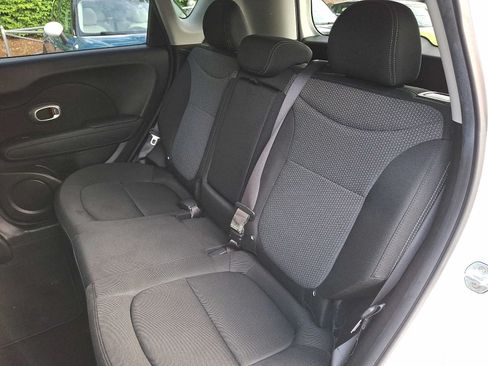 Used 2018 Kia Soul + FWD image 9