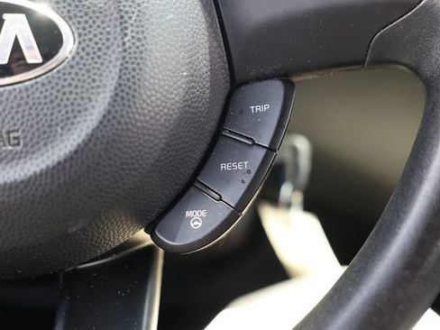 Used 2016 Kia Soul FWD image 29