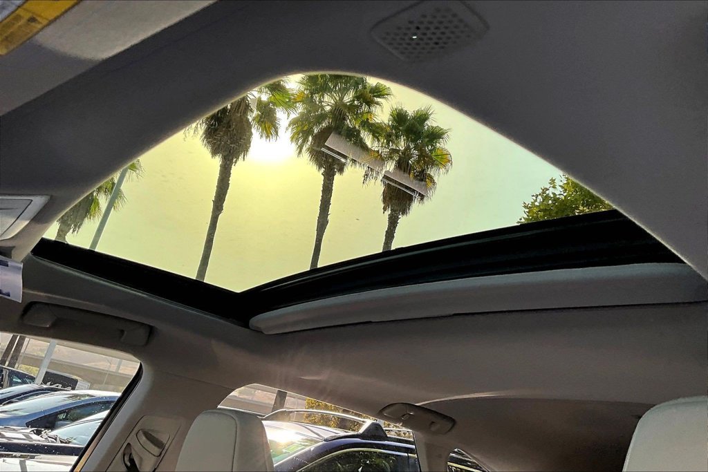 Used 2022 Lexus RX 350L FWD w/ Premium Package image 12