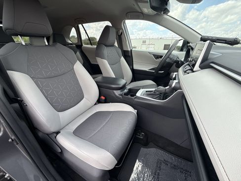 Certified 2025 Toyota RAV4 XLE FWD image 25