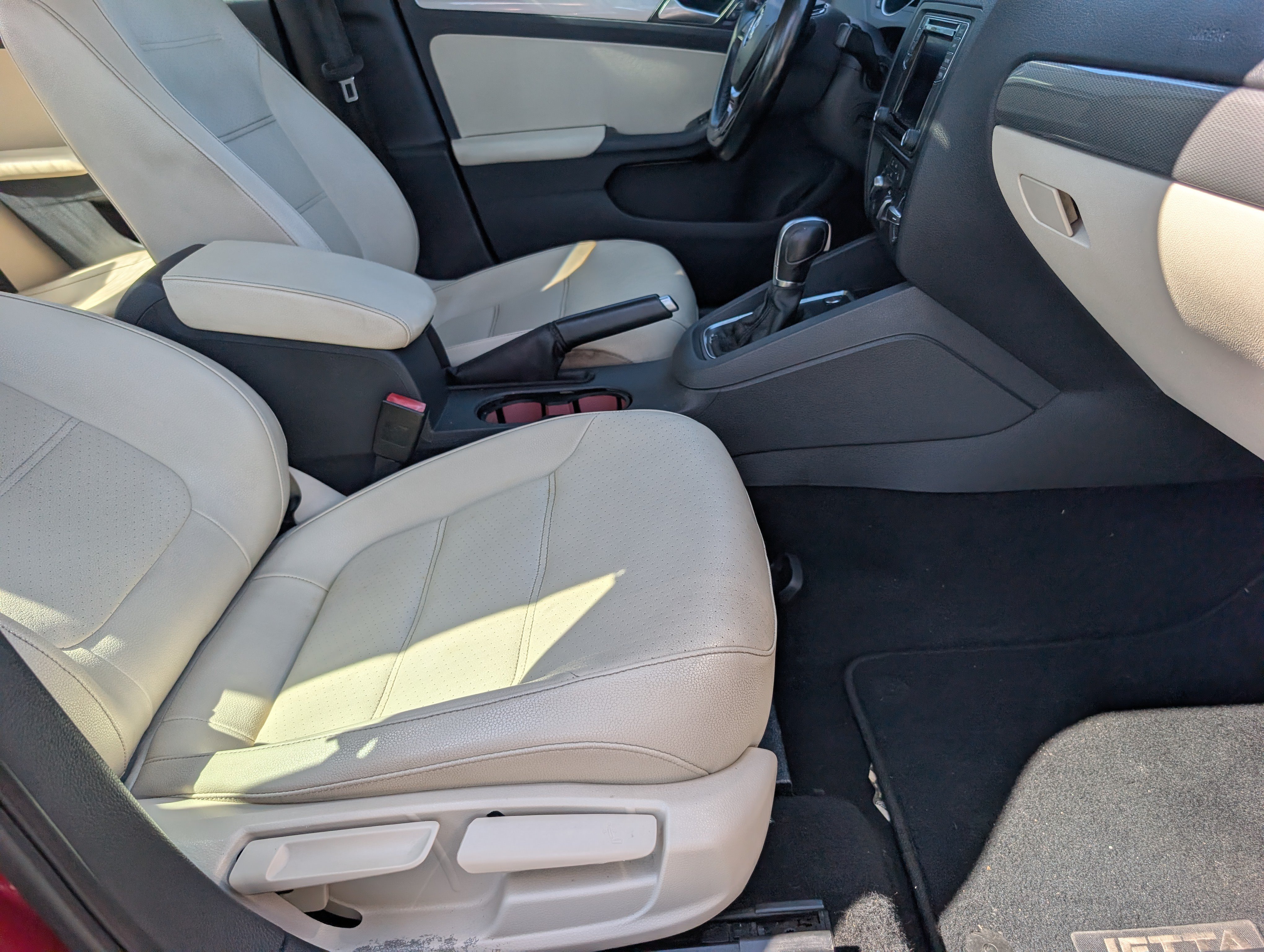 Used 2018 Volkswagen Jetta SE FWD image 26