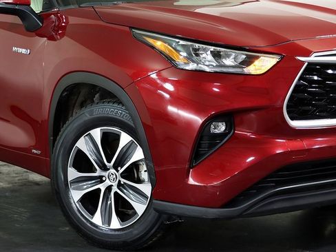 Used 2020 Toyota Highlander XLE image 8