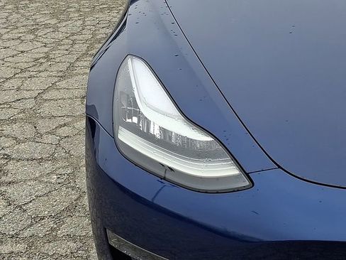 Used 2019 Tesla Model 3 Long Range image 25