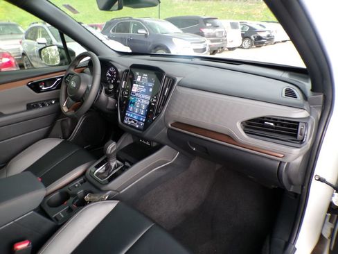 Used 2025 Subaru Forester Sport AWD/4WD image 14