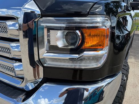 Used 2019 GMC Sierra 2500 SLT AWD/4WD image 11