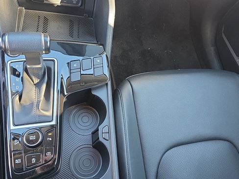 Used 2023 Kia Sportage EX image 25