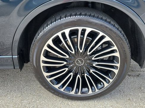 Certified 2022 Lincoln Corsair Reserve w/ Equipment Group 201A image 9